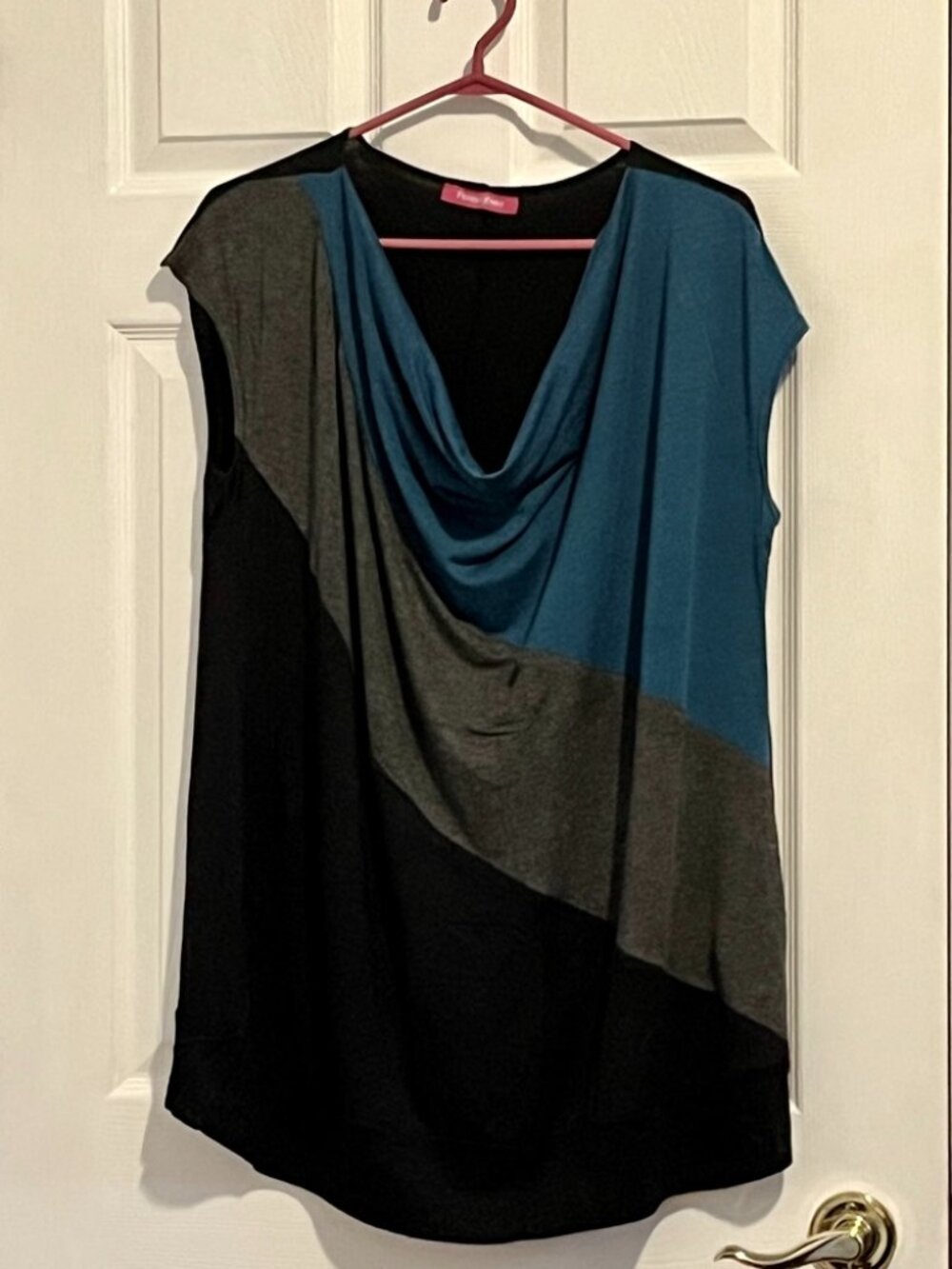 T-shirt with slouch neck; black, grey and teal